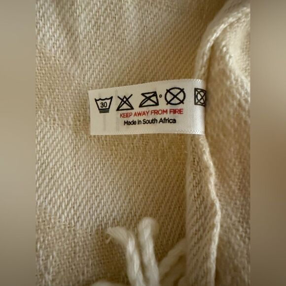 Thula Tula African Zebra Blanket Ivory NWOT - Picture 9 of 9